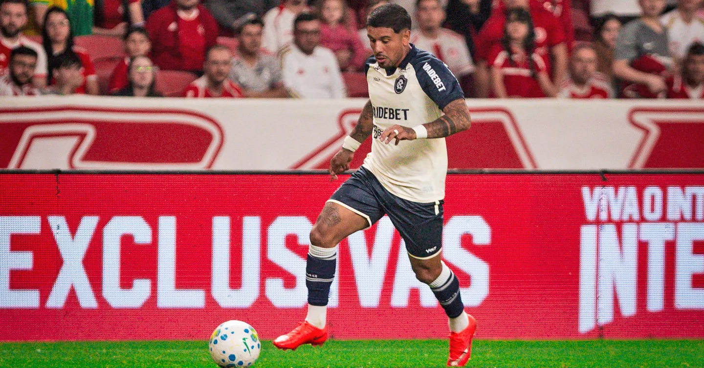 Galeano deve formar ataque titular com Taliari e Pikachu