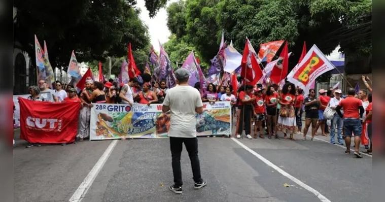 Neste ano, o lema do Grito dos Excluídos escolhido é “Na defesa da Terra, da Paz e da Moradia, erguemos a voz: Mulheres Vivas e Soberania!”.