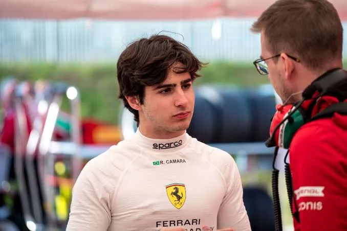 Rafael Câmara é apontado como forte candidato a vaga na Haas após saída de Ocon da F1.