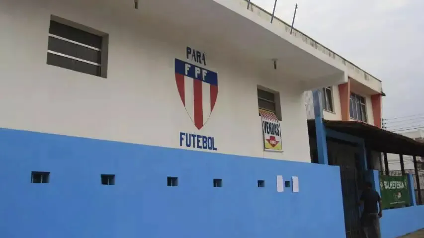 Procuradoria do TJD-PA denuncia árbitro e ex-dirigente da FPF por alteração irregular na súmula de partida do Campeonato Paraense. Veja os detalhes.