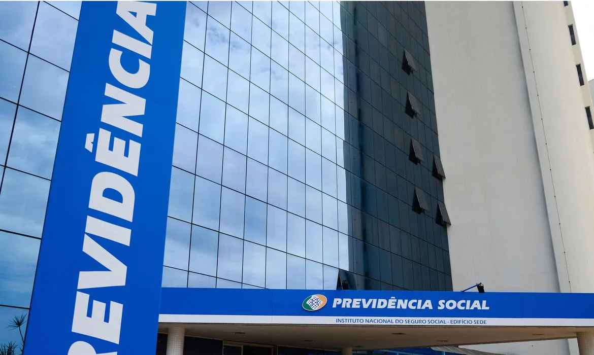 Novo edital pode contemplar 10 mil vagas para os cargos de Técnico e Analista do Seguro Social.