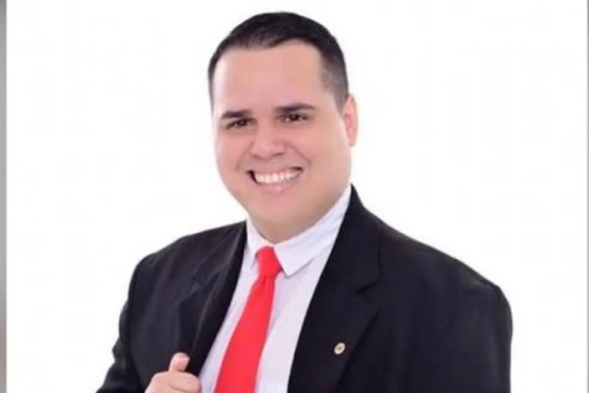 Isabelle foi encontrada morta no prédio onde morava com o namorado João Munhoz.