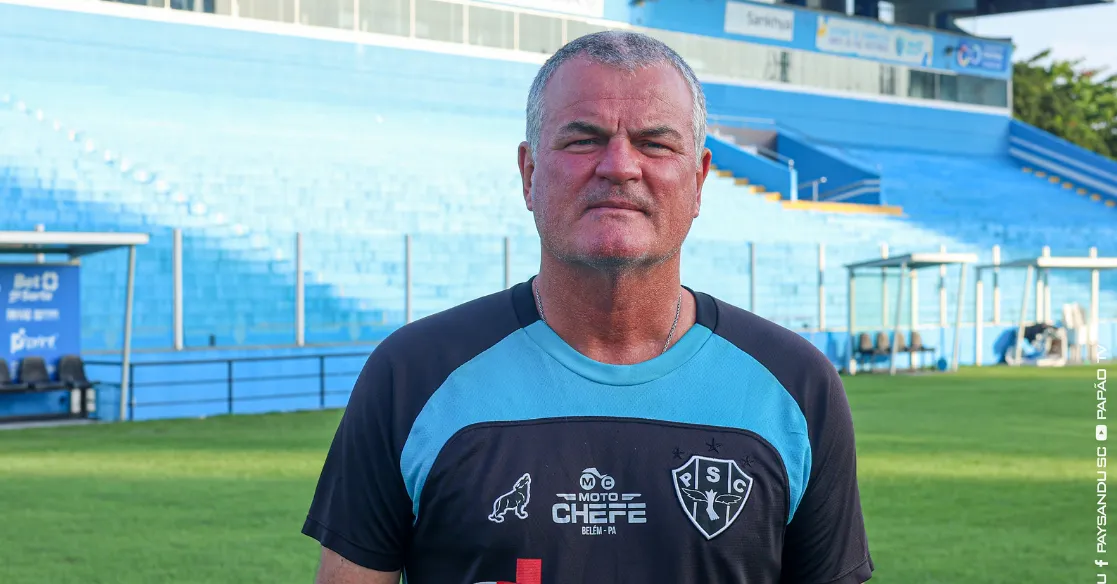 Treinador comanda atividade na Curuzu