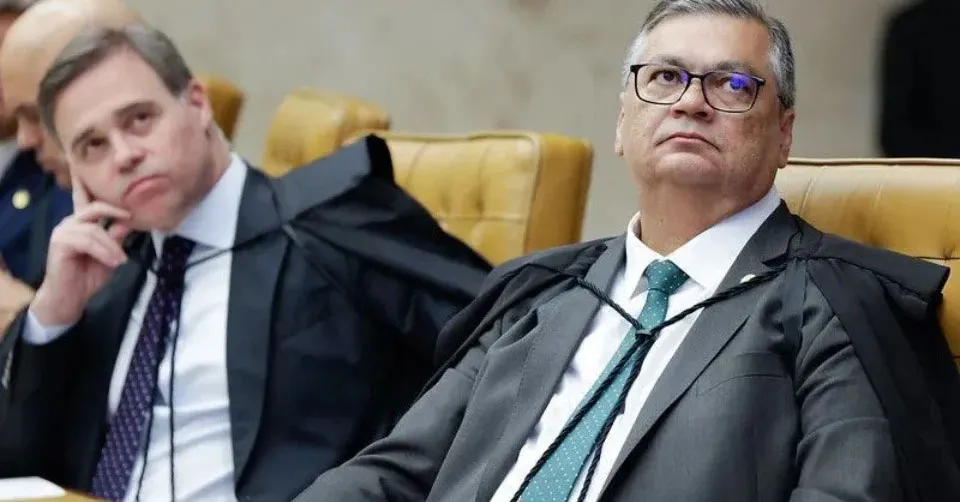 Decisão de Flávio Dino derrubou ordem de André Mendonça que havia determinado a remoção de publicação de Antonio Tabet sobre Nossa Senhora Aparecida. O conteúdo foi republicado após a determinação do ministro do STF.