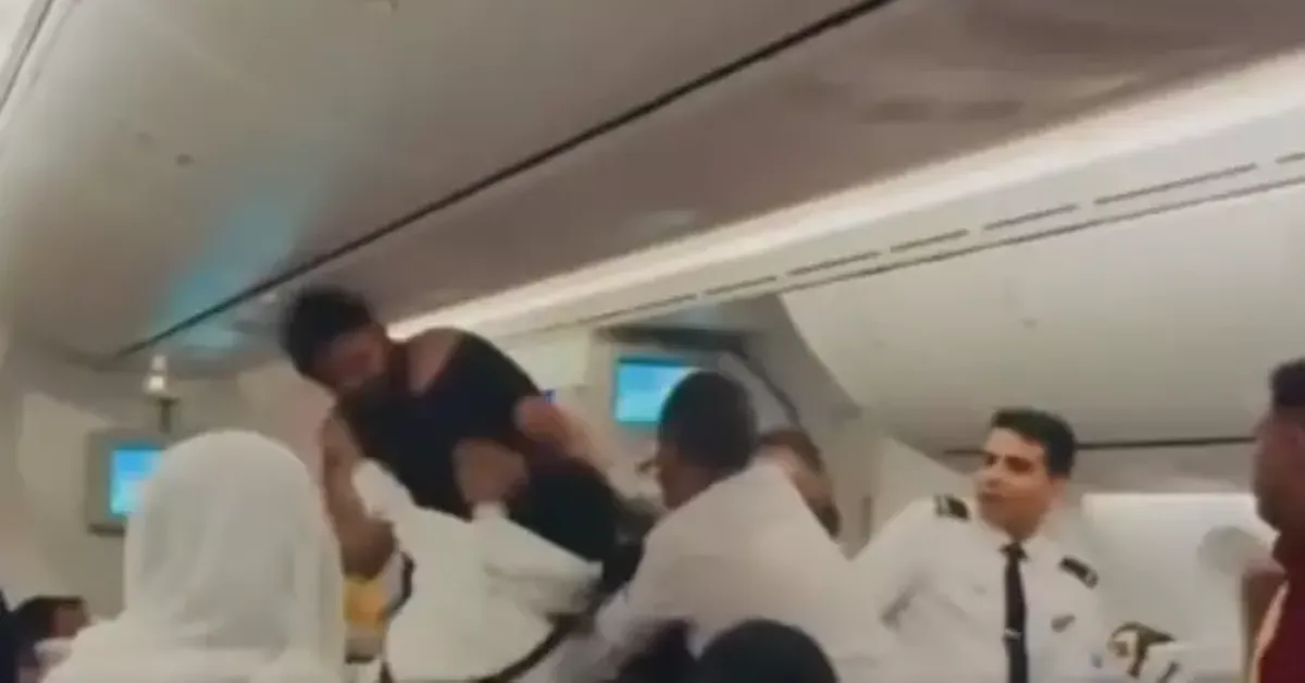 Dois passageiros trocaram socos dentro de um avião da Biman Bangladesh Airlines durante um voo de Londres para Bangladesh