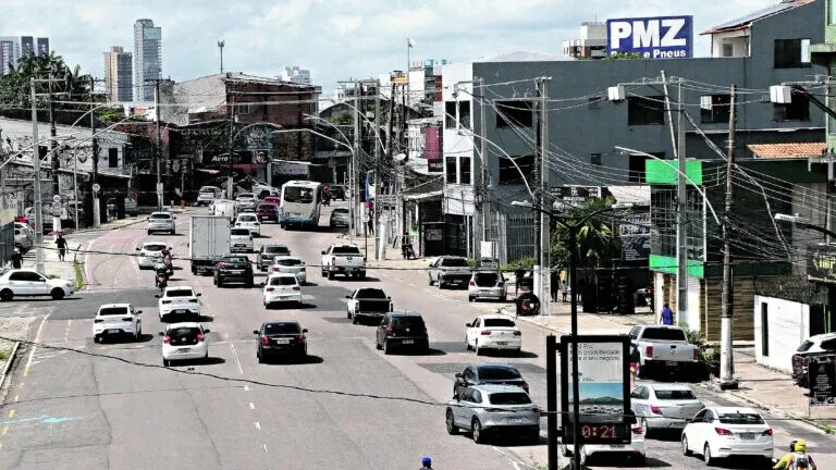Mudanças na Avenida Pedro Álvares Cabral e ruas em Belém. Confira as novas direções de tráfego que começam na próxima quinta-feira (03/9).