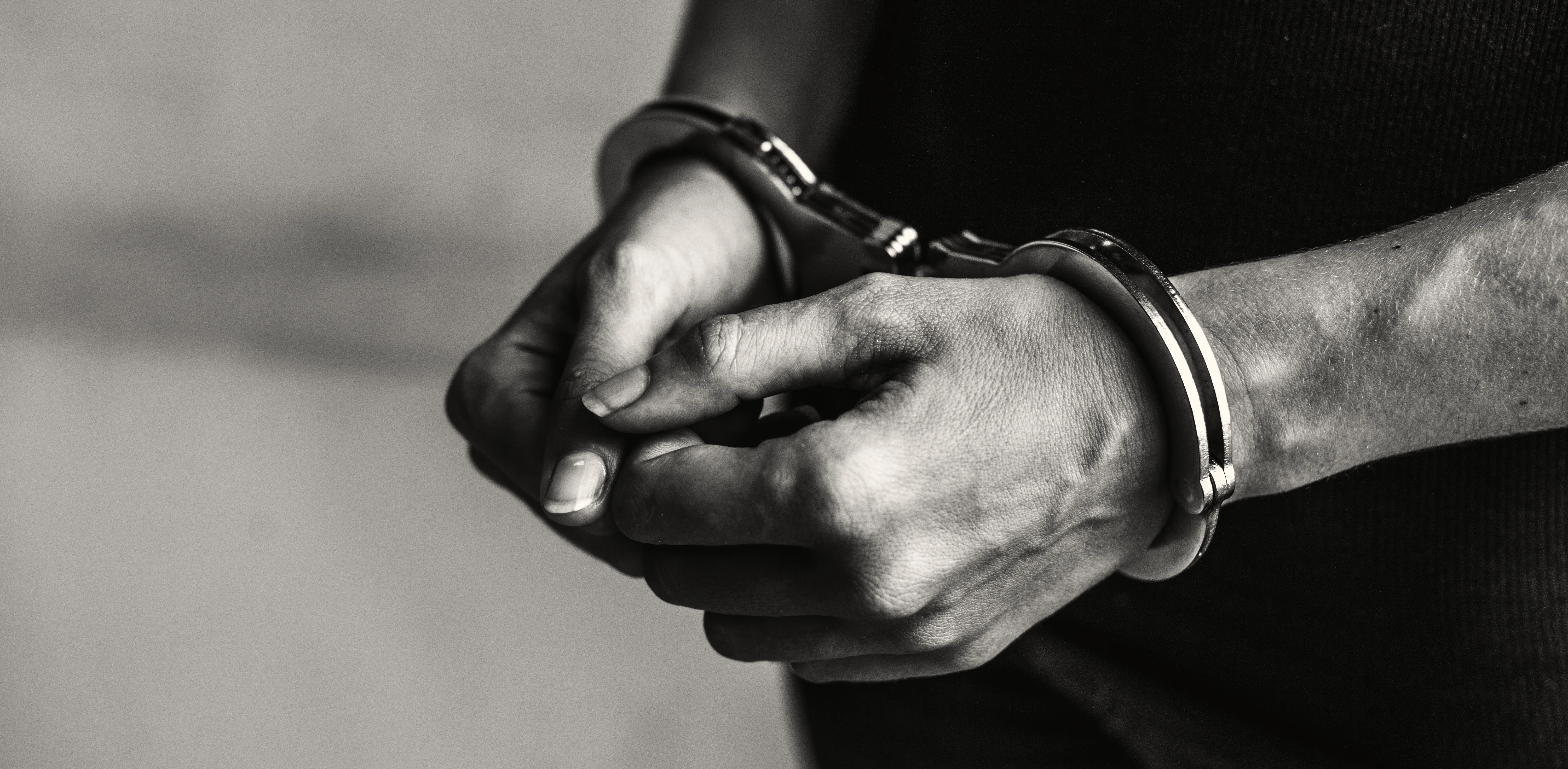 Todos os agentes também foram condenados à perda do cargo público de policial penal.