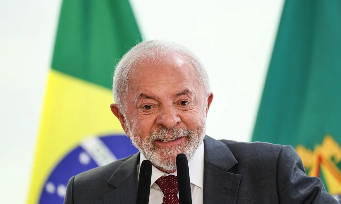 Em publicação nas redes sociais, Lula pediu que a medida seja tomada de forma “urgente".