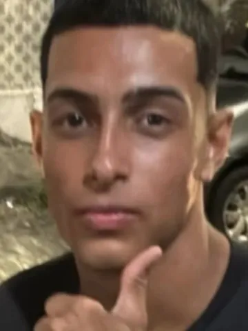 Soldado do Exército Pedro Gabriel Bezerra do Nascimento, de 20 anos, foi preso após fugir com fuzil e munições.