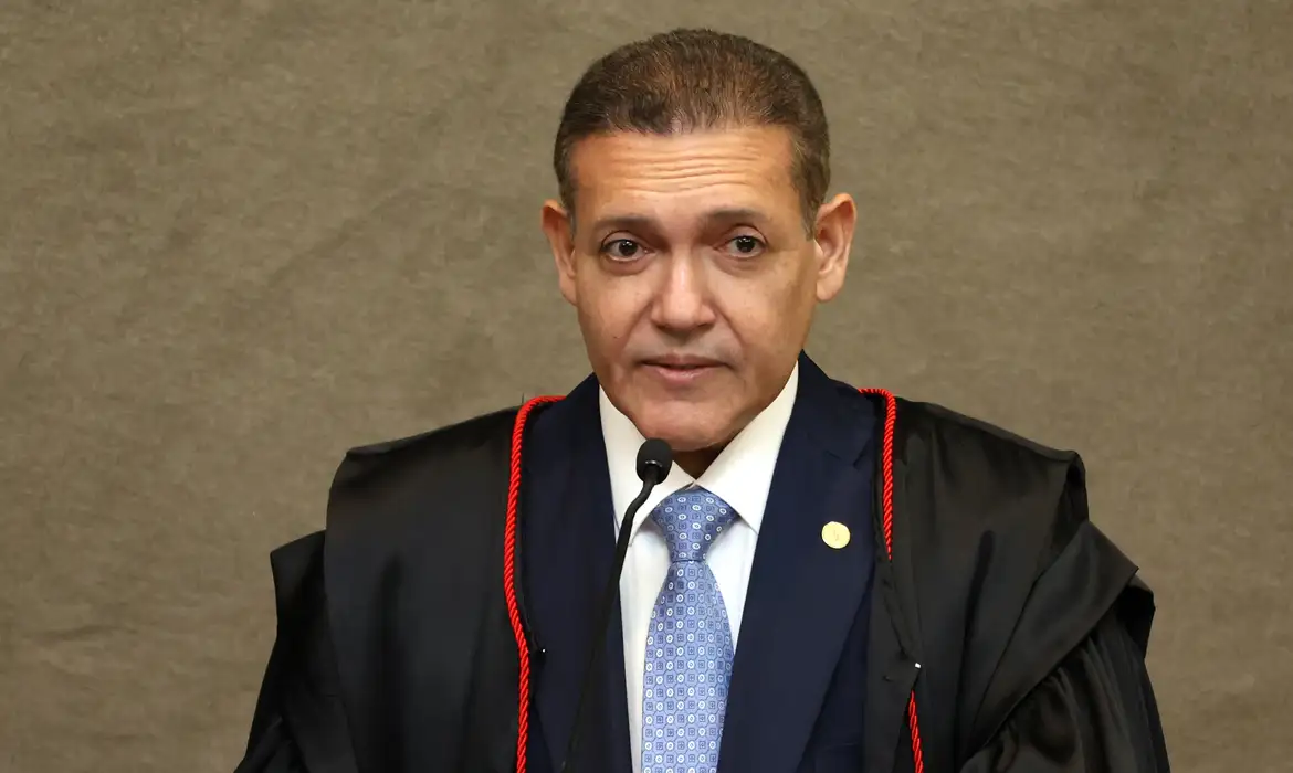 O grupo no WhatsApp criado por André Janones tinha mais de 3 milhões de participantes.