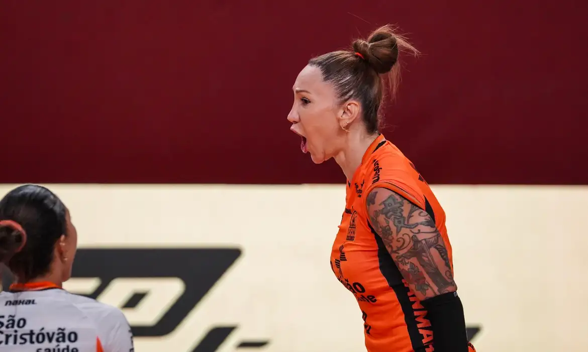 A atleta Tifanny disse que continuará jogando e lutará pelo direito à visibilidade e à prática do esporte.