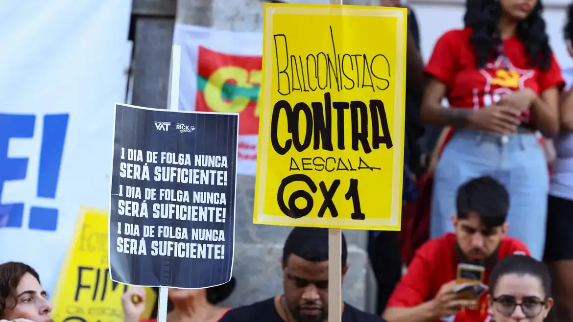 Entenda como a aprovação da PEC impactará a negociação entre sindicatos e empresas na nova organização do trabalho.