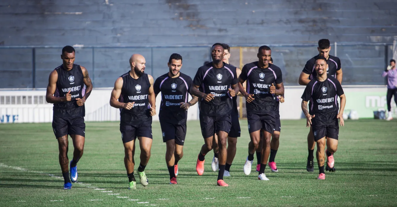 Leão segue os trabalhos visando o Grêmio