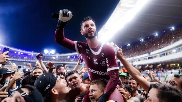 Marcelo Rangel, goleiro do Remo, negocia renovação de contrato com propostas de aumento salarial e até três anos de vínculo.