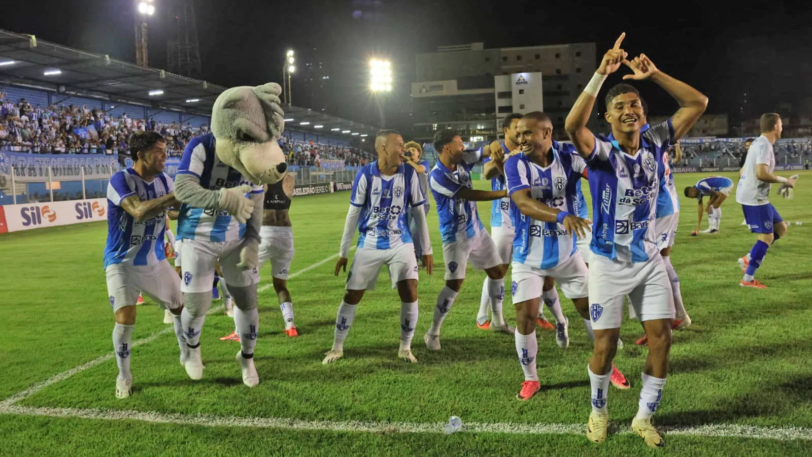 Com a vitória sobre a Ferroviária, Paysandu aumenta chances de acesso à Série B.
