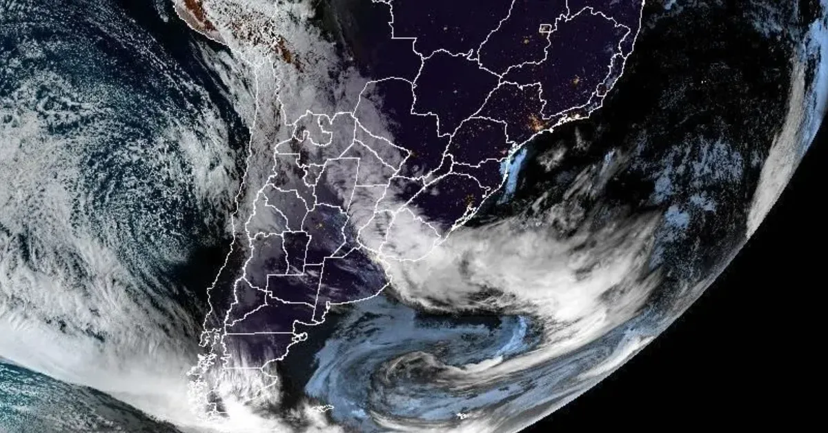 A formação de um ciclone extratropical deve provocar chuva forte, rajadas de vento acima de 80 km/h e queda brusca nas temperaturas no Sul.