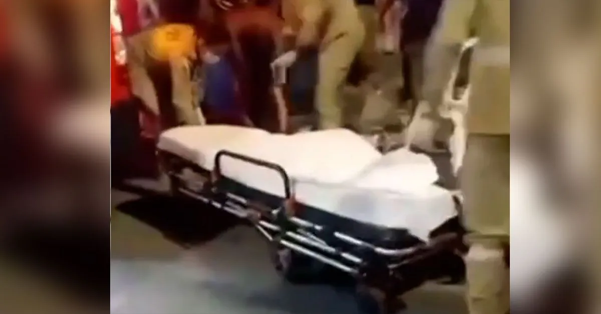 Vítima foi surpreendida quando estava em um bar; suspeito fugiu após os golpes de terçado.