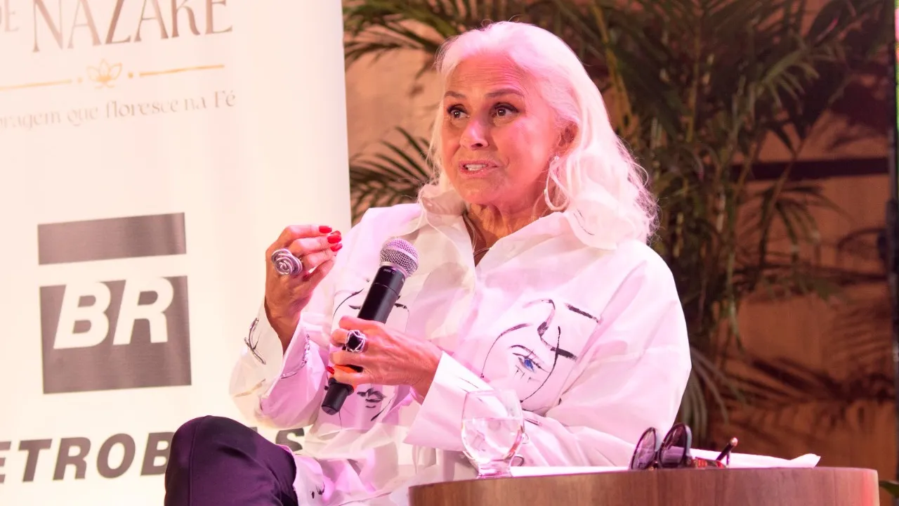 Com uma programação que reúne encontro de personalidade artísticas, debates culturais e socioambientais, o evento iniciou nesta terça-feira (06) com o IV Fórum Varanda da Amazônia, e segue com sarau, Romaria Fluvial, Trasladação e o domingo do Círio, em 11 de outubro.
