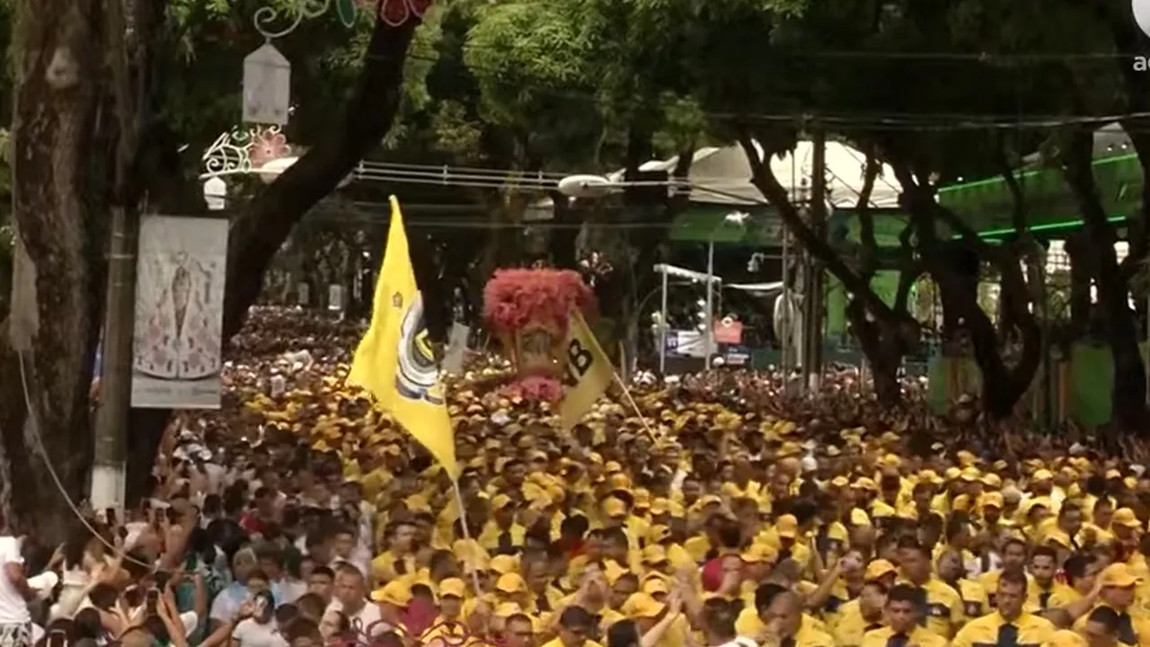 Imagem ilustrativa da notícia Círio de Nazaré: Imagem Peregrina chega à Basílica após cinco horas de procissão