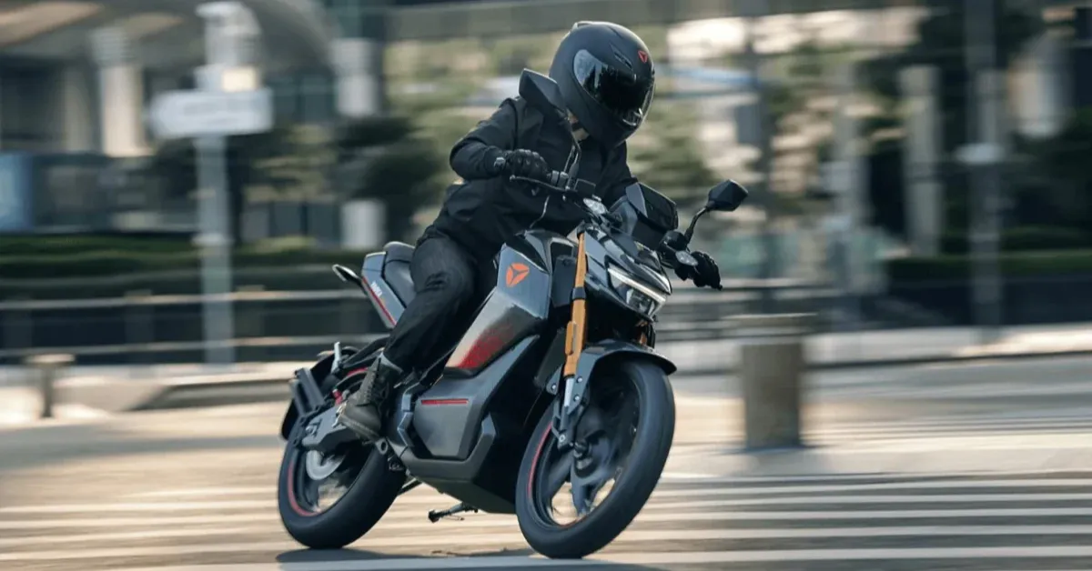 Mercado de motos elétricas acelera em 2026 no Brasil e amplia a oferta de modelos, que já vai além das tradicionais scooters urbanas.