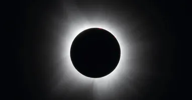 No dia 2 de agosto de 2027, o eclipse durará 6 minutos e 23 segundos e encobrirá completamente o Sol.