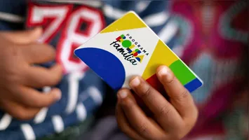 Aprenda a consultar seu Bolsa Família pelo CPF com dicas e canais disponíveis, incluindo aplicativos e atendimento telefônico.
