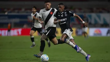 Vasco da Gama e Remo brigam para fugir do Z-4 do Brasileirão. Enquanto o clube carioca recorre a empréstimos para contratar, o Leão Azul segue respeitando seus limites financeiros.