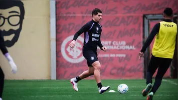 Vitor Bueno marcou um gol de falta e renovou a esperança do Remo na Série A