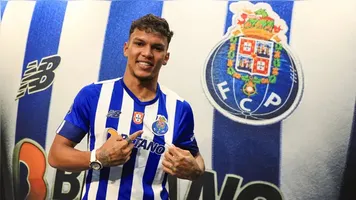 Clube do Remo monitora a contratação do atacante Gabriel Veron, que pertence ao Porto e está emprestado ao Nacional, de Portugal.