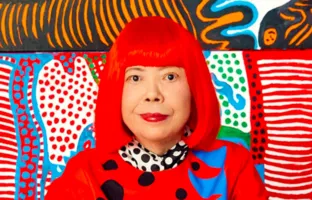 Yauoi Kusama transformou alucinações e experiências pessoais em uma obra que conquistou o mundo.