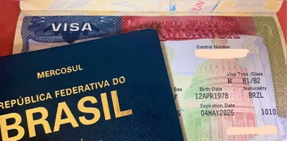 Segundo a decisão, funcionários do governo receberam orientações para negar vistos