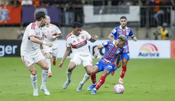 Flamengo vence Bahia por 3 a 0 e se mantém líder da Série A.