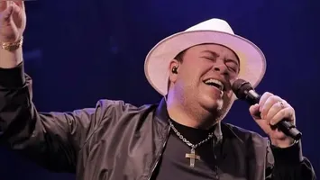 Jato do cantor pegou fogo durante pouso no Rio Grande do Norte; artista e equipe não se feriram gravemente e agenda será retomada no sábado (19).