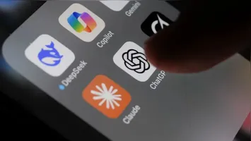 Empresa informou que 53 imagens chegaram à internet e que a maioria já foi removida; arquivos estavam sendo utilizados no treinamento de modelos de IA