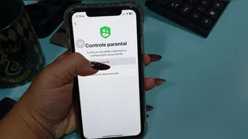 Novos recursos permitem que responsáveis controlem configurações e recebam alertas sobre grupos e contatos