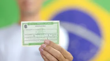 Modalidade permite votar fora do município de origem nas eleições de outubro; requerimento pode ser feito pela internet ou nos cartórios.