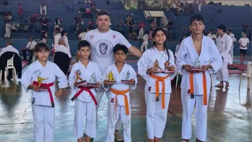 Delegação da Escola Maria Ilan R. Jadão destacou-se em Jacundá. Competição serviu de preparação para o Pan-Americano em Parauapebas.