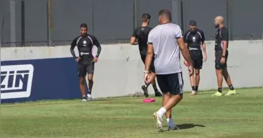 Jogadores do Remo durante o treino realizado no último sábado (03/10), no Baenão, em Belém.