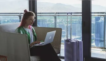 Se você mora fora do país, viaja com frequência ou costuma comprar internacionalmente, vale a pena prestar atenção às etiquetas de região