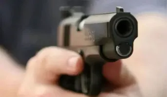 O suspeito foi assaltar, só não esperava pela chegada do dono que é policial militar