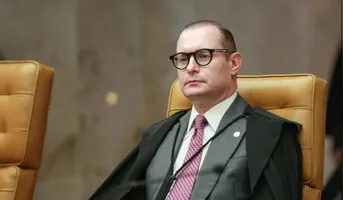 O ministro Cristiano Zanin, do Supremo Tribunal Federal, emitiu a ordem neste domingo (13).