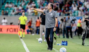 O técnico reconheceu que o time não soube lidar com a pressão adversária na saída de bola, principalmente após o primeiro gol sofrido.