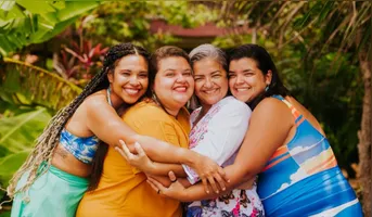 A empresa nasceu em 2021, fundada por Nilce Maia, conhecida como Preta Maia, junto das filhas Noanny, Naianny e Neilanny.