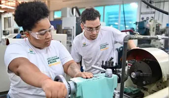 Para se inscrever, o candidato deve ter renda familiar per capita de até meio salário-mínimo e residir na área de abrangência do curso escolhido.