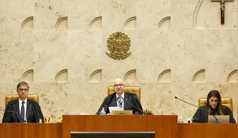 As discussões entre os ministrou sobraram até para Edson Fachin (ao centro), presidente do STF