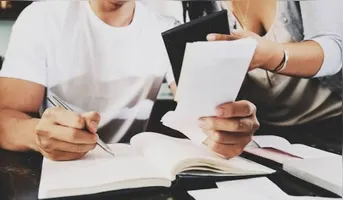 Ao todo, o certame poderá contemplar até 896 oportunidades para empregos públicos de níveis médio e superior.