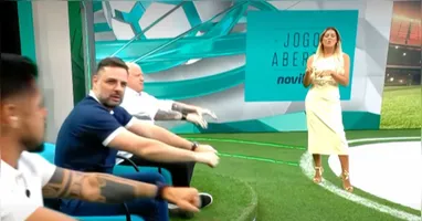 Os comentaristas não perderam a piada com a âncora que fizeram a famosa "remada" durante o programa esportivo