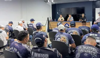 Imagem ilustrativa da notícia Torcida do Remo pressiona e consegue reunir com diretores após protestos
