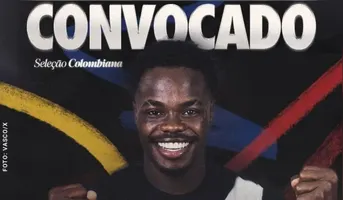 Andrés Gómez recebeu o terceiro cartão amarelo durante a goleada do Vasco sobre o Coritiba.