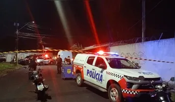 Perícia e equipes de segurança foram acionadas após homem ser encontrado morto dentro de um carro na Grande Belém.